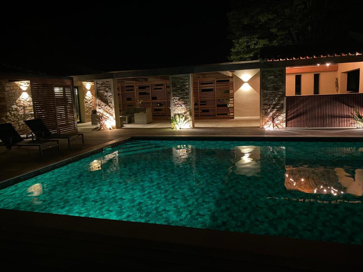 Magnifique Villa Avec Piscine Au Coeur Des Vignes Cogolin Zewnętrze zdjęcie